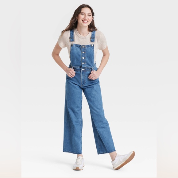 Universal Thread NWT Sailor Denim Women's Overalls Flare Rolled Hem Size 2 - Picture 1 of 4